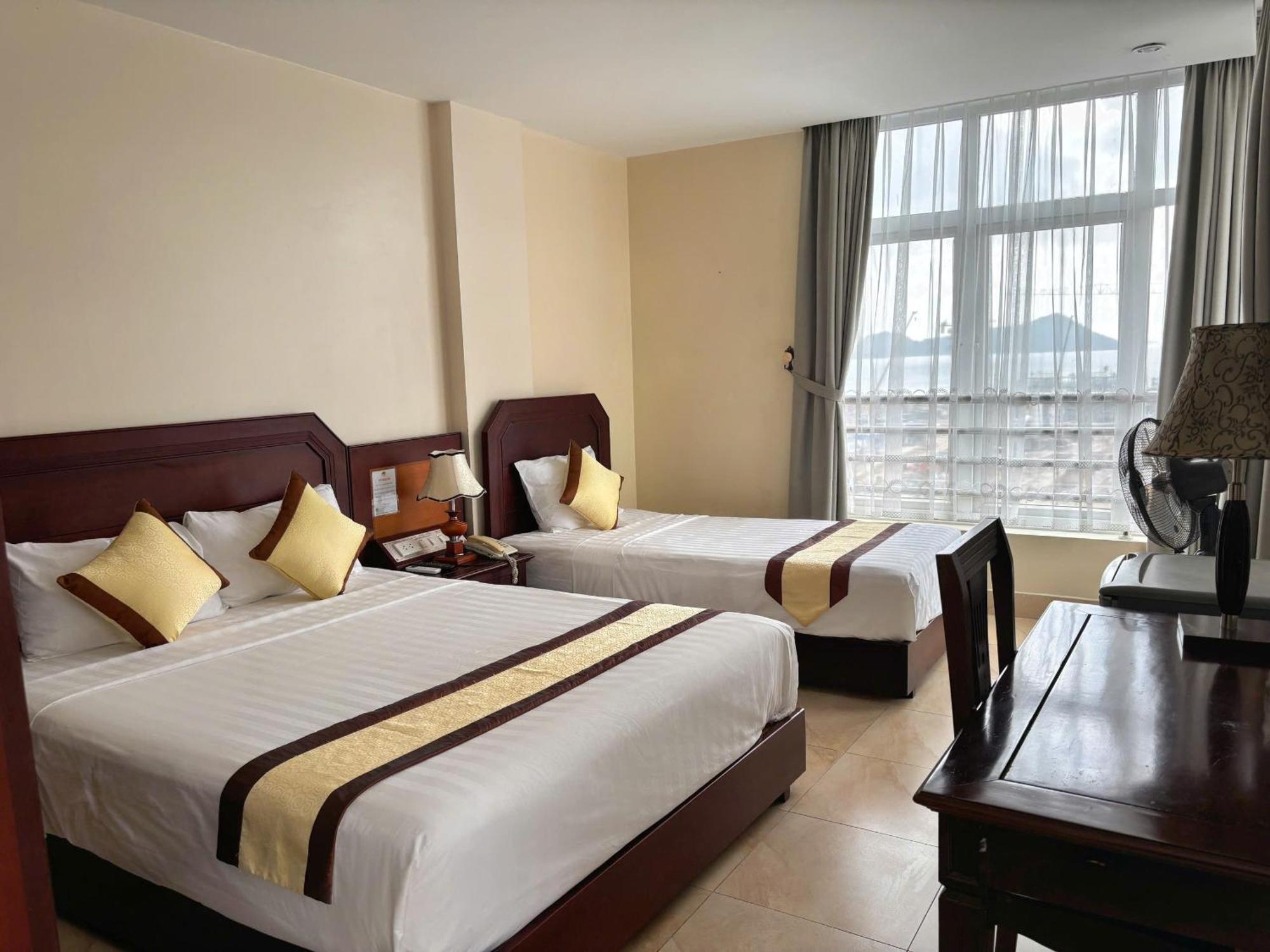 Hung Long Harbour Hotel Chan Chau Exteriör bild